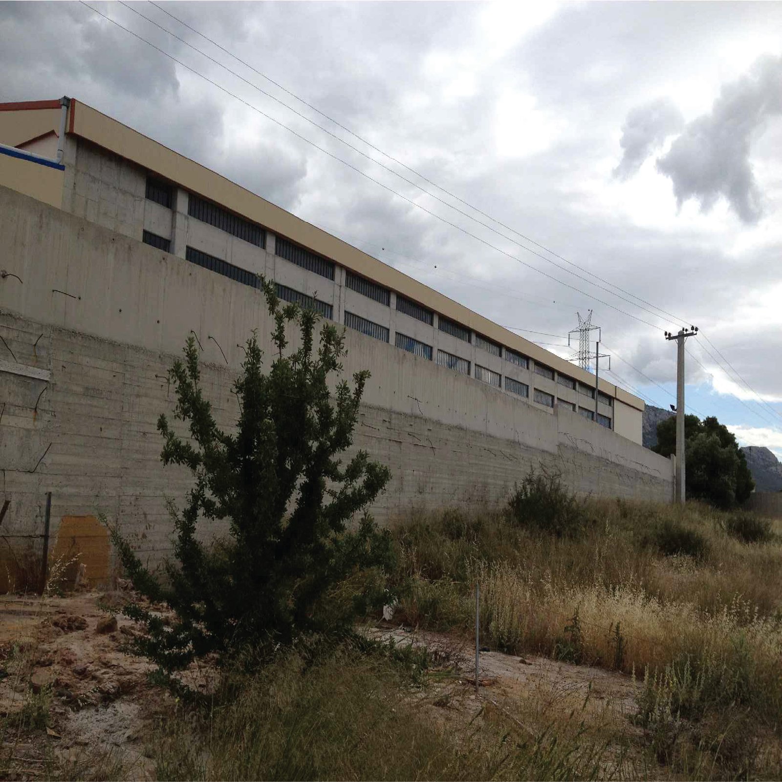 Βιομηχανικό Ακίνητο 7.200 τ.μ. σε Έκταση 49,5 Στρεμμάτων