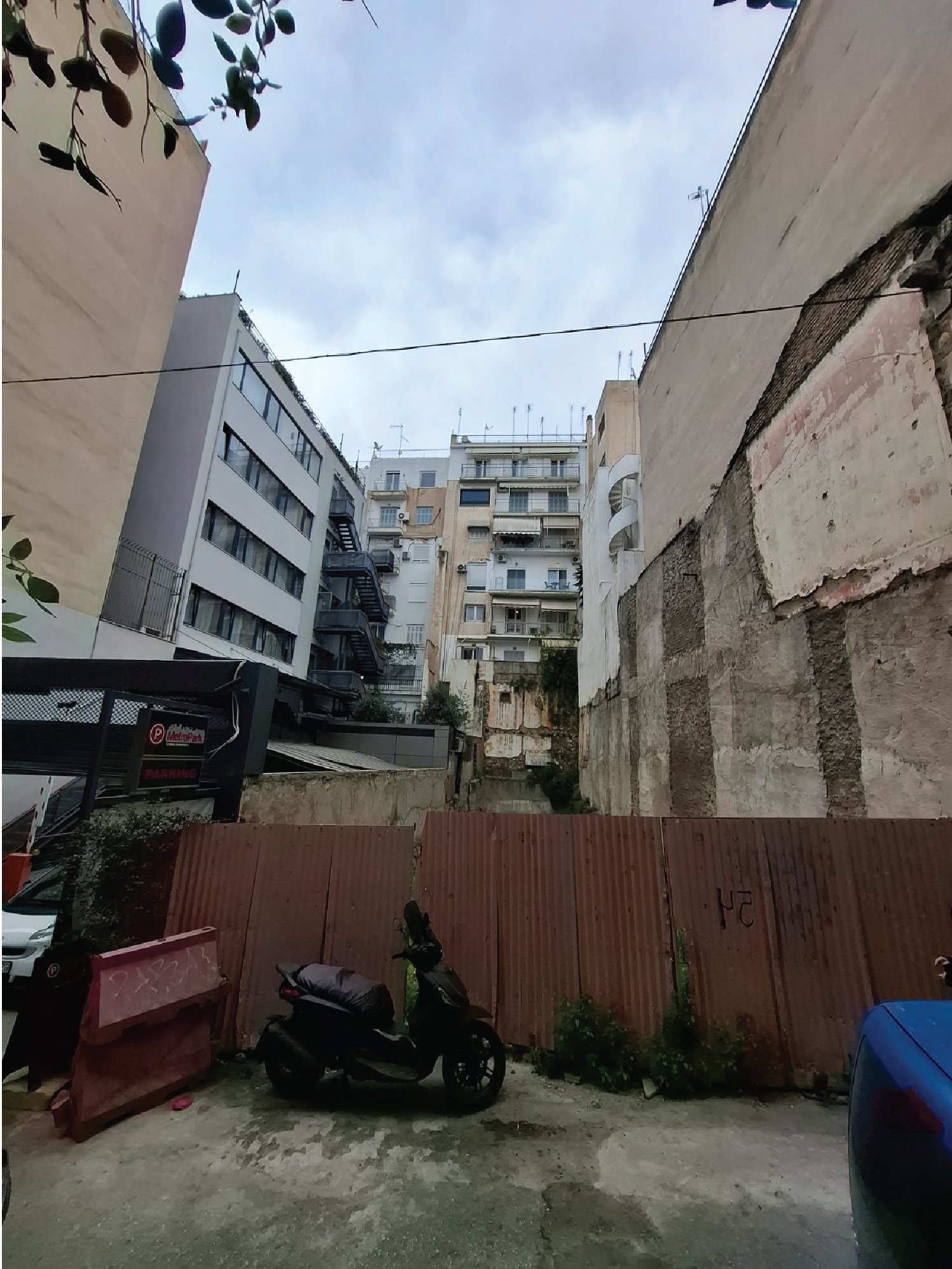 Οικόπεδο 200 τ.μ. με Δόμηση 500 τ.μ. στην Πλάκα